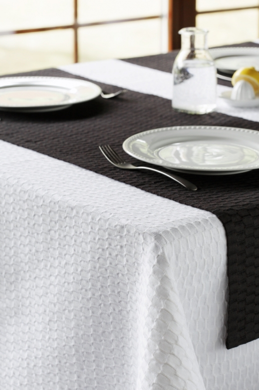 FLY white tablecloth